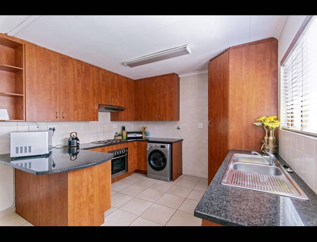 3 BEDROOM DUPLEX TO LET IN RADIOKOP